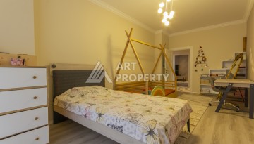 Большая квартира 3+1 с отдельной кухней в Махмутларе, 180 м² - Ракурс 25
