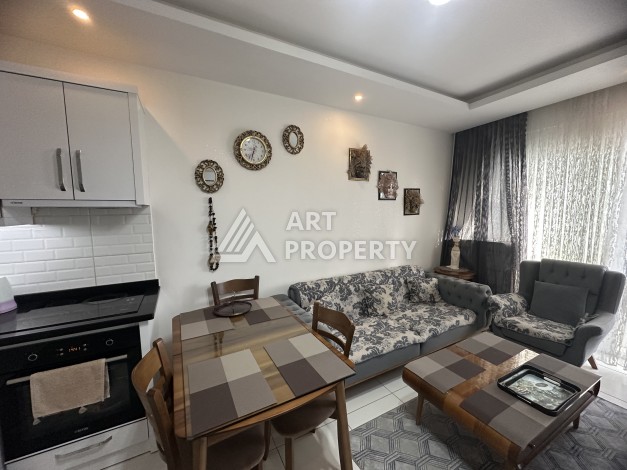 Просторная квартира 1+1 с застекленным балконом, 65 кв.м. - Ракурс 5