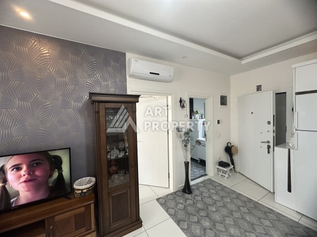 Просторная квартира 1+1 с застекленным балконом, 65 кв.м. - Ракурс 7