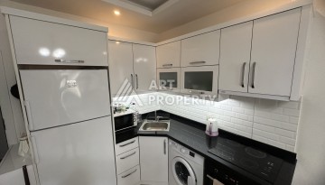 Просторная квартира 1+1 с застекленным балконом, 65 кв.м. - Ракурс 10