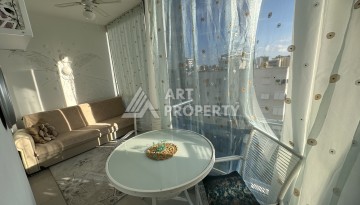 Просторная квартира 1+1 с застекленным балконом, 65 кв.м. - Ракурс 20