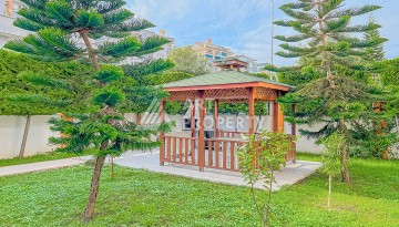 Просторная квартира 1+1 с застекленным балконом, 65 кв.м. - Ракурс 23
