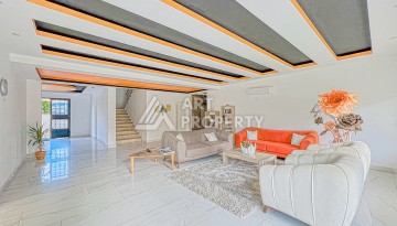 Просторная квартира 1+1 с застекленным балконом, 65 кв.м. - Ракурс 24