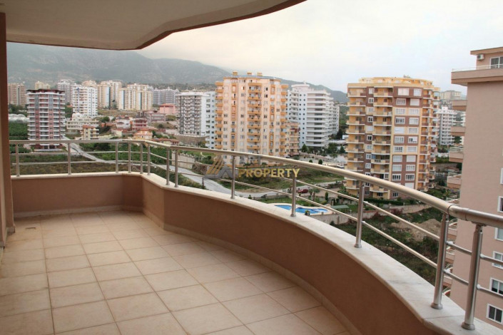 Просторная пятикомнатная квартира с хорошей инфраструктурой в Махмутлар, 240 м2 - Ракурс 10