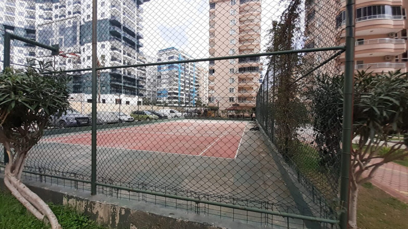 Просторная пятикомнатная квартира с хорошей инфраструктурой в Махмутлар, 240 м2 - Ракурс 14