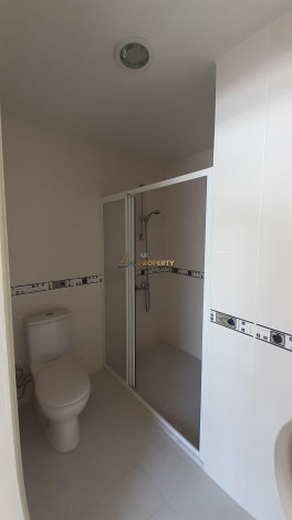 Просторная пятикомнатная квартира с хорошей инфраструктурой в Махмутлар, 240 м2 - Ракурс 37