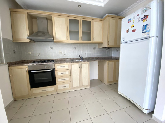 Просторная квартира 2+1 вблизи субботнего рынка района Махмутлар, 120 м2 - Ракурс 6