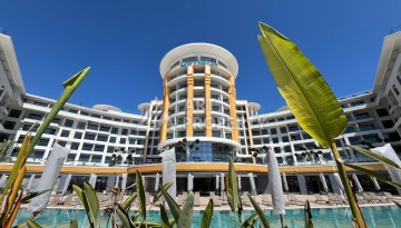 Просторная квартира 1+1 в элитном комплексе в Тюрклере, Алания - Ракурс 25
