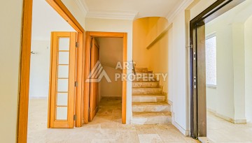 Просторный пентхаус 3+1 в комплексе таунхаусов Gold City, Каргыджак - Ракурс 2