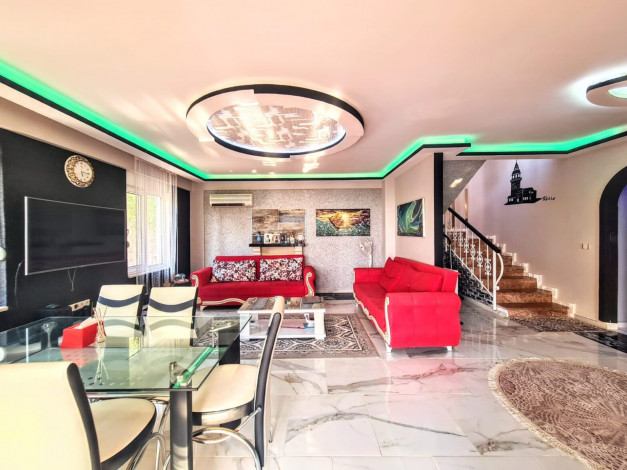 Просторная двухэтажная вилла 3+1 в районе Махмутлар, 230 м2 - Ракурс 10