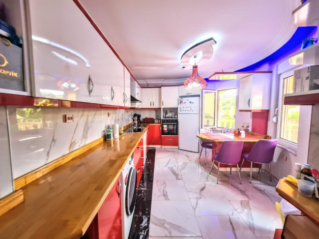 Просторная двухэтажная вилла 3+1 в районе Махмутлар, 230 м2 - Ракурс 14