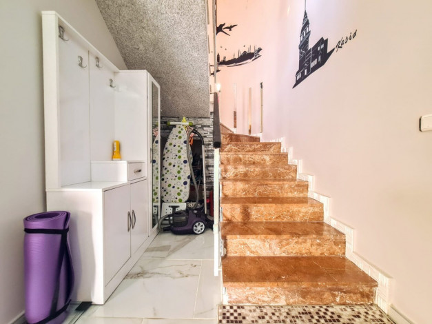 Просторная двухэтажная вилла 3+1 в районе Махмутлар, 230 м2 - Ракурс 15