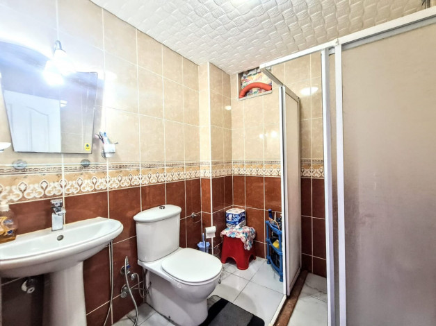 Просторная двухэтажная вилла 3+1 в районе Махмутлар, 230 м2 - Ракурс 18