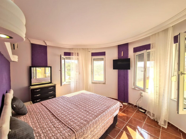 Просторная двухэтажная вилла 3+1 в районе Махмутлар, 230 м2 - Ракурс 19