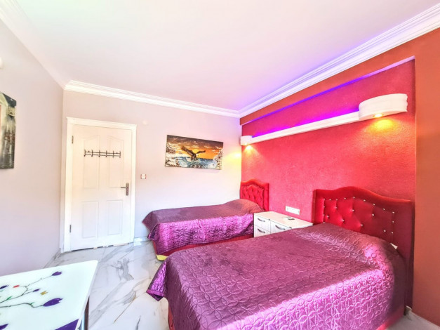 Просторная двухэтажная вилла 3+1 в районе Махмутлар, 230 м2 - Ракурс 20