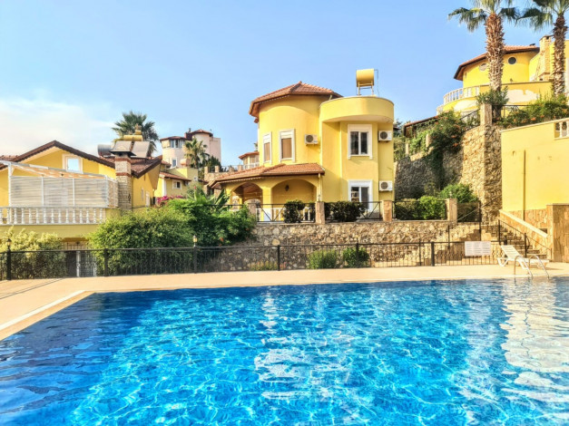 Просторная двухэтажная вилла 3+1 в районе Махмутлар, 230 м2 - Ракурс 27