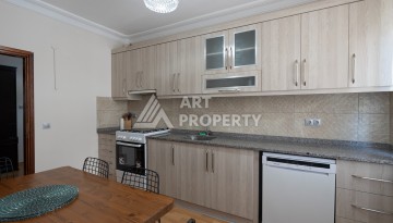 Меблированная квартира 3+1 с отдельной кухней в центре Аланьи. - Ракурс 2