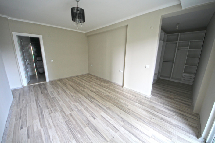 Квартира 3+1 с отдельной кухней в районе Махмутлар, 150 м2 - Ракурс 21