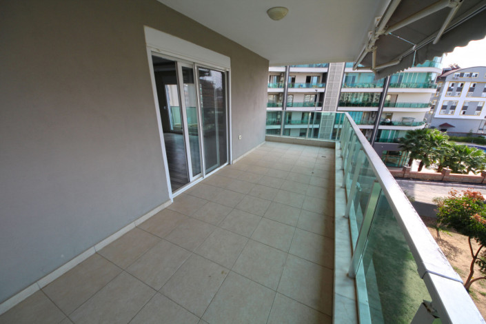 Квартира 3+1 с отдельной кухней в районе Махмутлар, 150 м2 - Ракурс 30