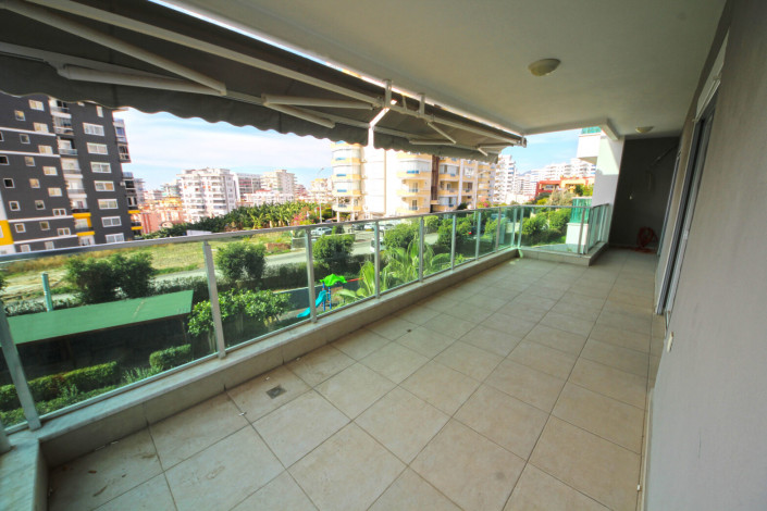 Квартира 3+1 с отдельной кухней в районе Махмутлар, 150 м2 - Ракурс 33