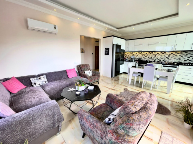 Видовая квартира 1+1 в районе Кестель, 80 м2 - Ракурс 3