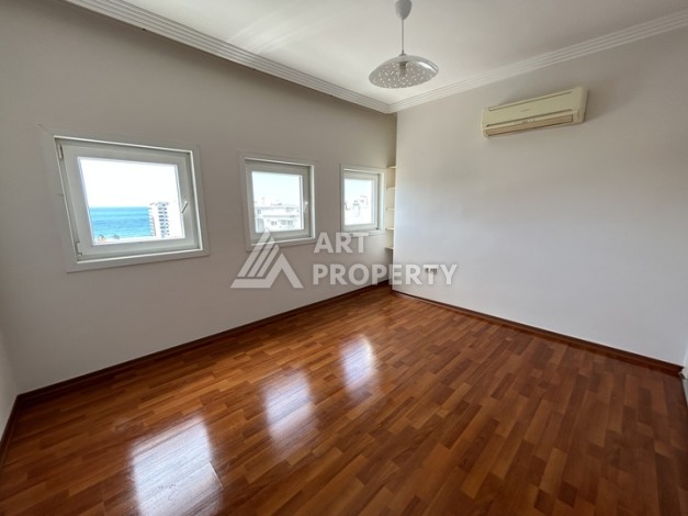Дуплекс 3+1 в Махмутларе с видом на море, 200 м² - Ракурс 22