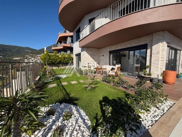 Вилла 5+2 с участком 500 м² и видом на море в Тепе, Алания - Ракурс 10