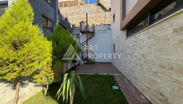 Вилла 5+2 с участком 500 м² и видом на море в Тепе, Алания - Ракурс 12