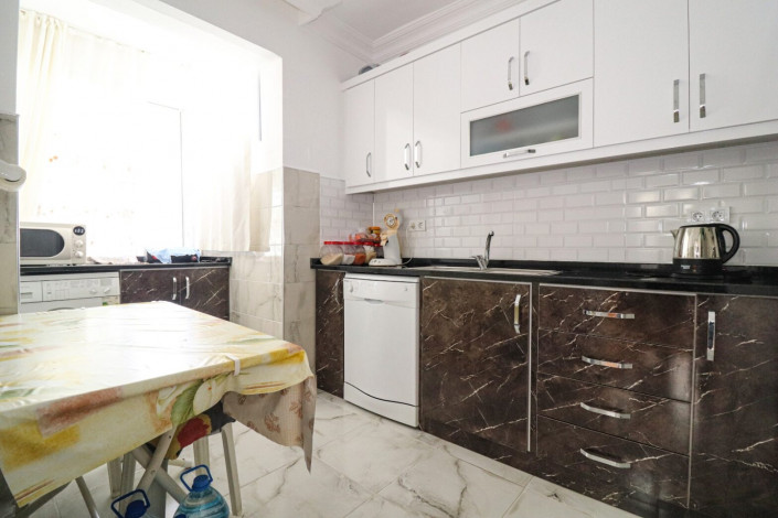 Вилла 3+1 с ремонтом в районе Демирташ, 150 м2 - Ракурс 4