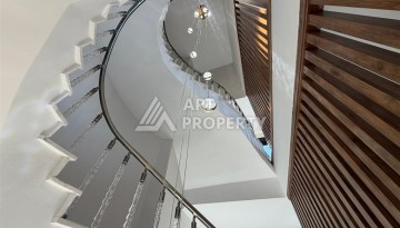 Вилла 5+2 с участком 500 м² и видом на море в Тепе, Алания - Ракурс 35