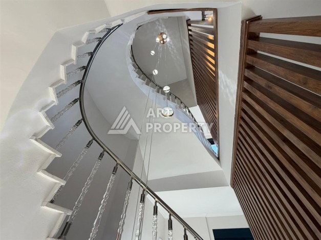 Вилла 5+2 с участком 500 м² и видом на море в Тепе, Алания - Ракурс 34