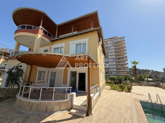 Вилла 4+1 в Махмутларе, 250 м² - Ракурс 1