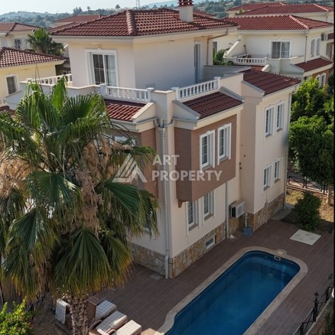 Вилла 4+1 в Инжекуме с частным бассейном, 280 м². - Ракурс 1