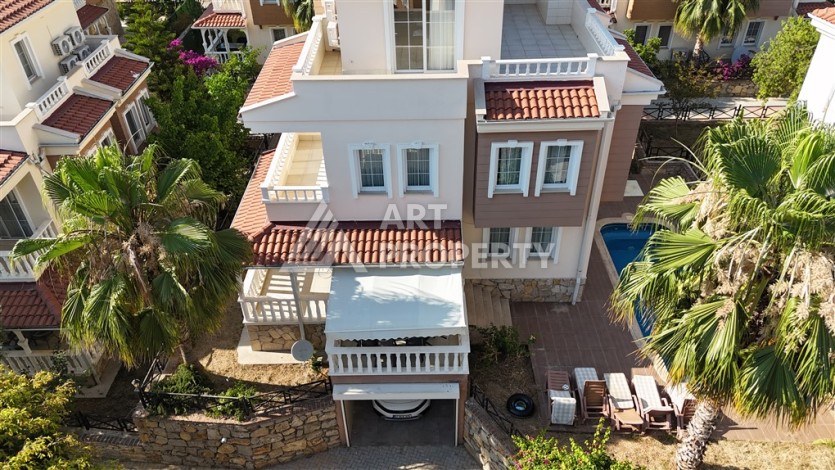 Вилла 4+1 в Инжекуме с частным бассейном, 280 м². - Ракурс 2