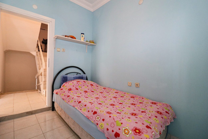 Вилла 3+1 с ремонтом в районе Демирташ, 150 м2 - Ракурс 12