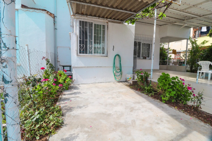 Вилла 3+1 с ремонтом в районе Демирташ, 150 м2 - Ракурс 13