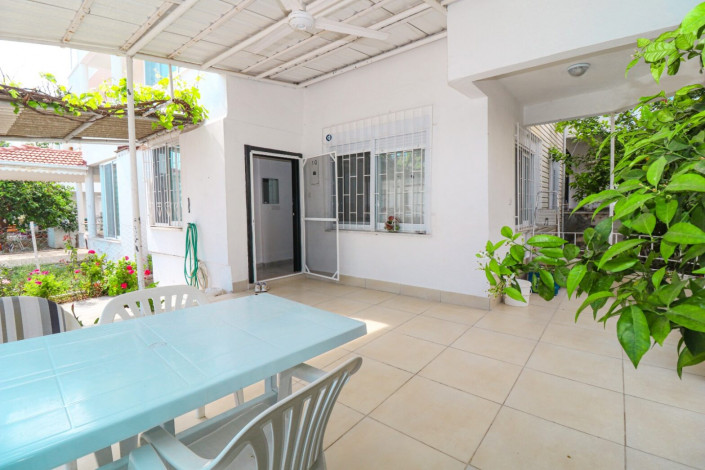 Вилла 3+1 с ремонтом в районе Демирташ, 150 м2 - Ракурс 18