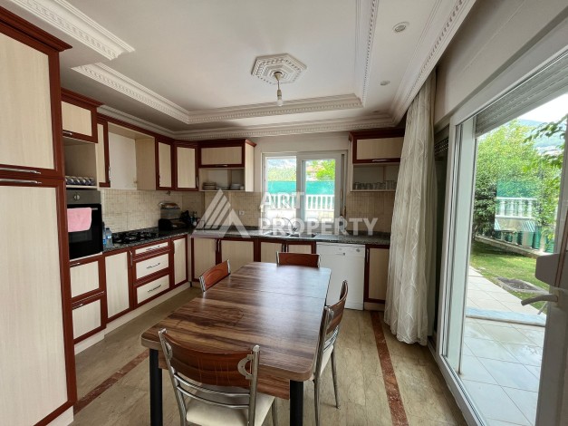 Вилла 4+1 с видом на море 200 м². Тепе, Алания - Ракурс 16