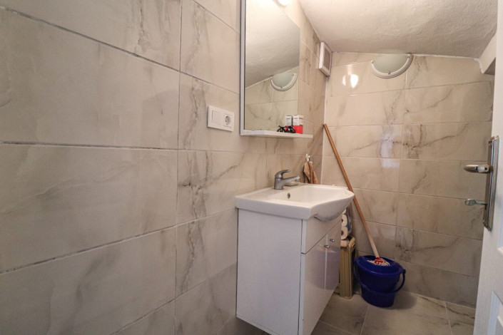 Вилла 3+1 с ремонтом в районе Демирташ, 150 м2 - Ракурс 25