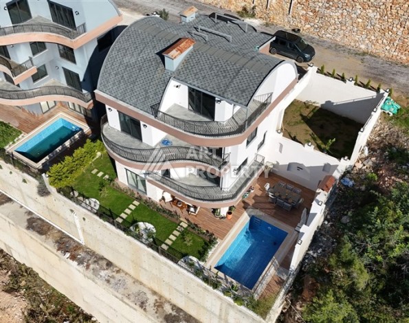 Вилла 5+2 с участком 500 м² и видом на море в Тепе, Алания - Ракурс 0