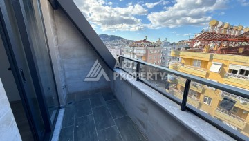 Двухуровневая квартира 2+1 в центре Алании 110 м² - Ракурс 10