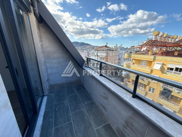 Двухуровневая квартира 2+1 в центре Алании 110 м² - Ракурс 9