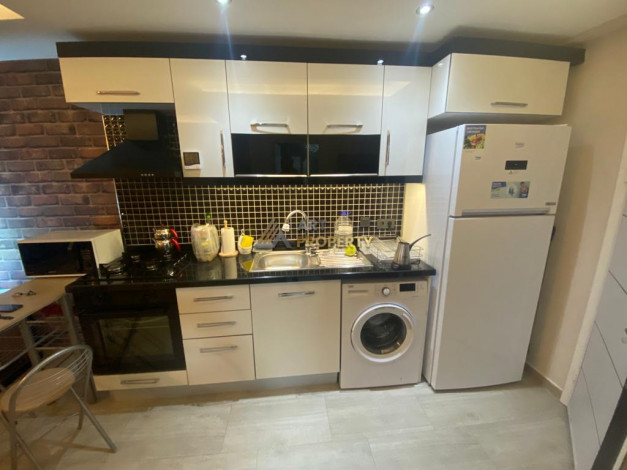 Студия в комплексе с инфраструктурой в 250 метрах от моря в Кестель, 45 м2 - Ракурс 9