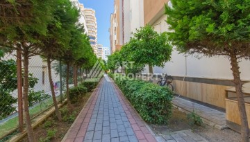 Квартира 2+1 в районе вторничного рынка в Махмутларе, 110 м² - Ракурс 39