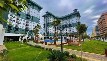 Квартира 1+1 с видом на море и бассейн, 55 м². Махмутлар, Алания - Ракурс 1