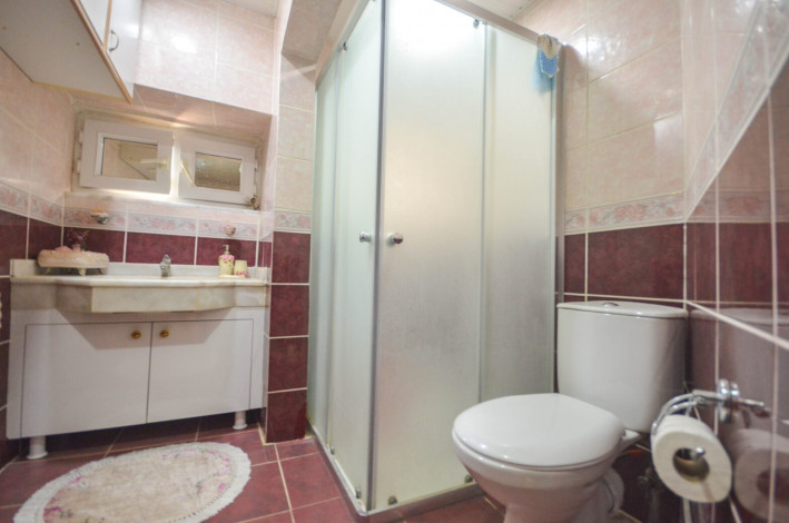 Дизайнерская трехкомнатная квартира в районе исторической крепости Аланья в 100 метрах от моря, 105м2 - Ракурс 14