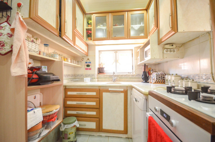 Дизайнерская трехкомнатная квартира в районе исторической крепости Аланья в 100 метрах от моря, 105м2 - Ракурс 16