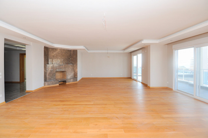 Пятикомнатный пентхаус с красивым видом на море в Кестель, 180 м2 - Ракурс 20