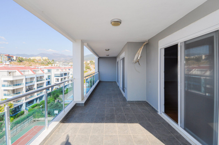 Пятикомнатный пентхаус с красивым видом на море в Кестель, 180 м2 - Ракурс 23