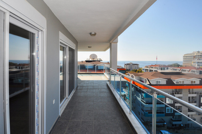 Пятикомнатный пентхаус с красивым видом на море в Кестель, 180 м2 - Ракурс 25